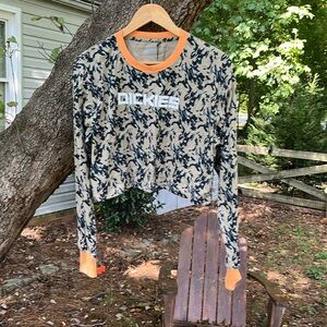 Dickies crop long sleeve tee. Blue/black/orange taupe camo type print. L  NWT